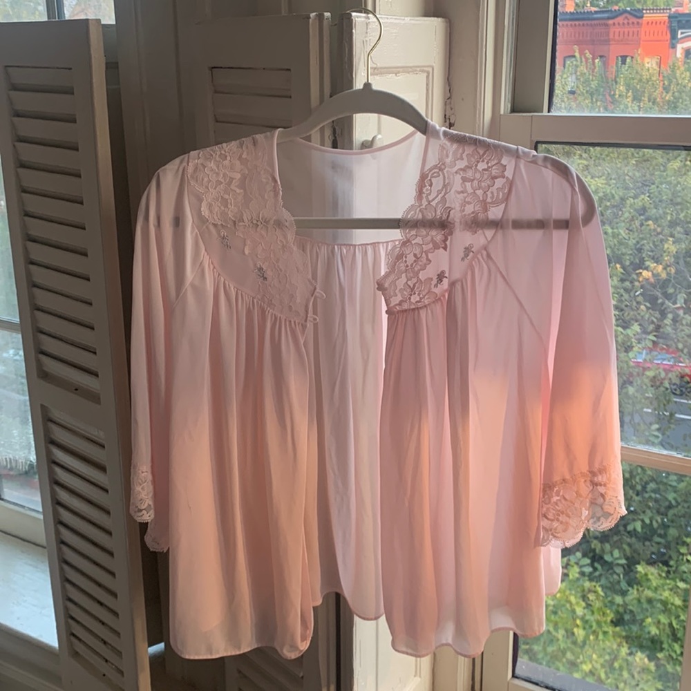 Vintage sleep top, silky pink with flower detail